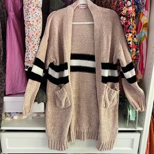 SUPER SOFT Beige Cardigan with Black and White Stripes
